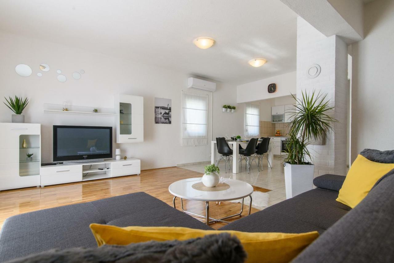 Apartmani Ville Vengo Trogir Exteriér fotografie